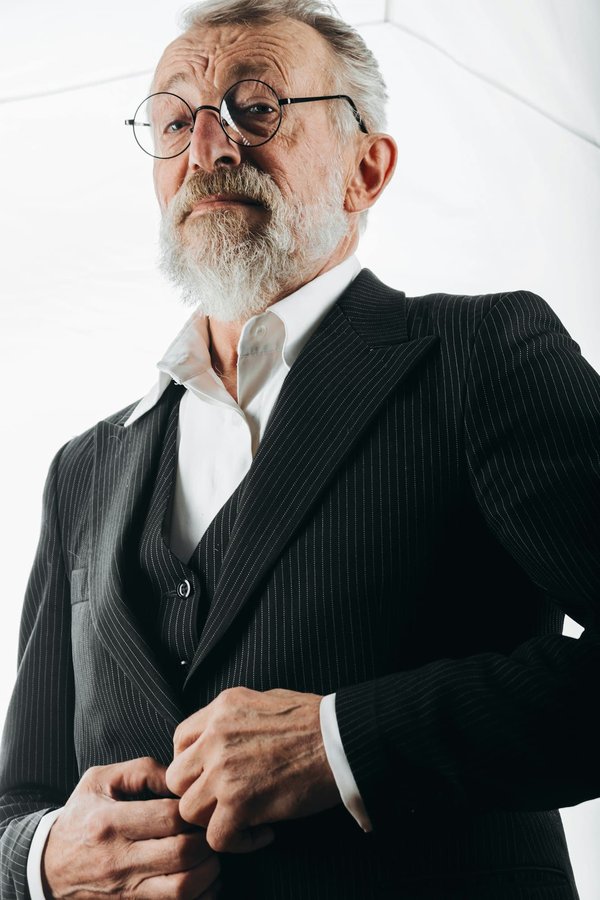 What are the best practices for UK landlords to handle rental arrears during economic uncertainty?